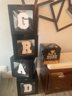 Graduation decor inside and outside stuff