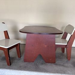 Toddler  Desk with Storage and two Chairs
