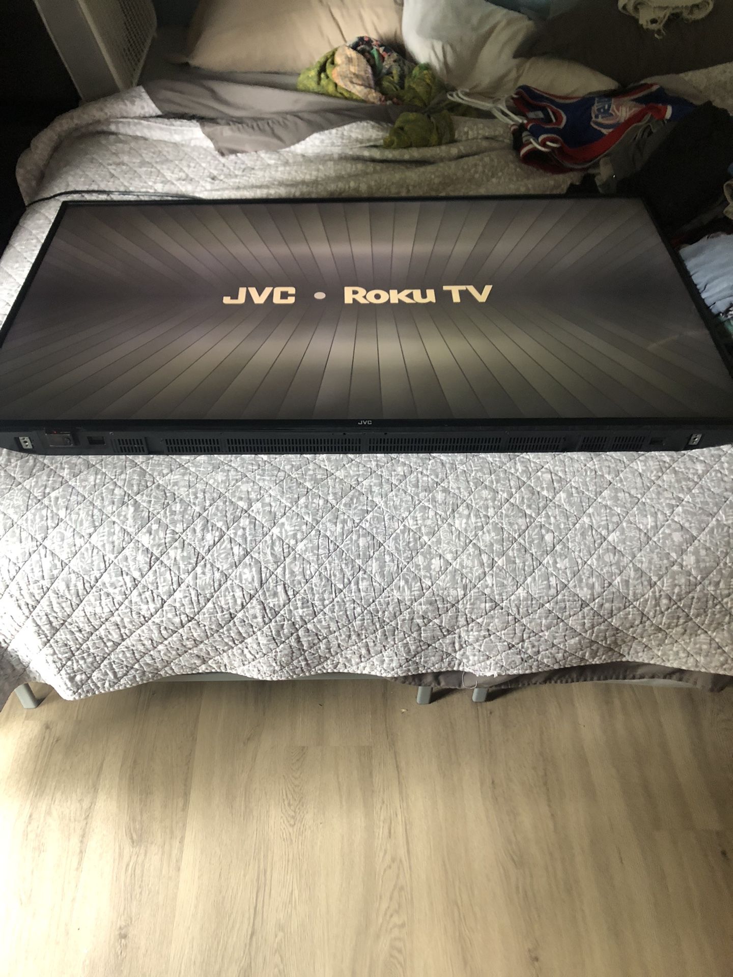 55” JVC ROKU TV MODEL/MODÈLE NO. LT-55MAW595