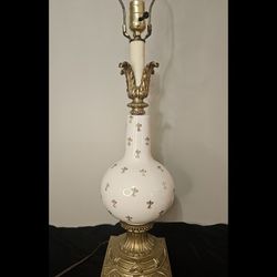 Porcelain Fleur de Lis Lamp - MCM (Mid Century Modern)