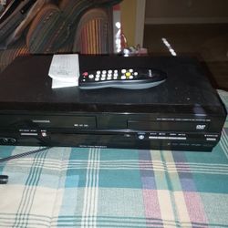 VCR/DVD PLAYER