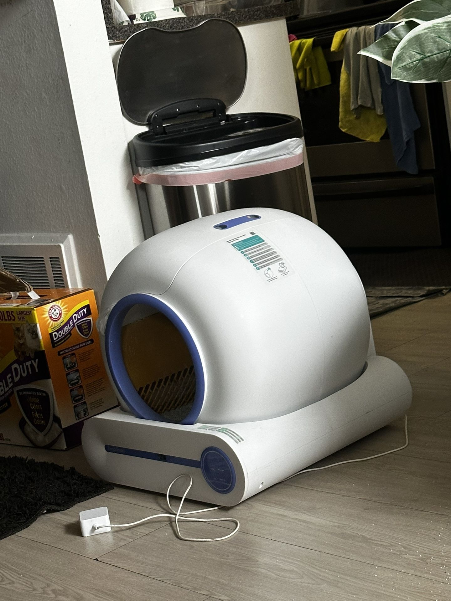 Automatic Cat Litter Box Used