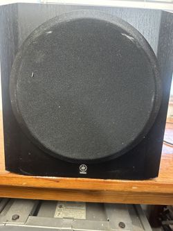 Yamaha YST-SW012 Powered 5.1 Home Theater 8 Inch 100W Subwoofer - Tested Working