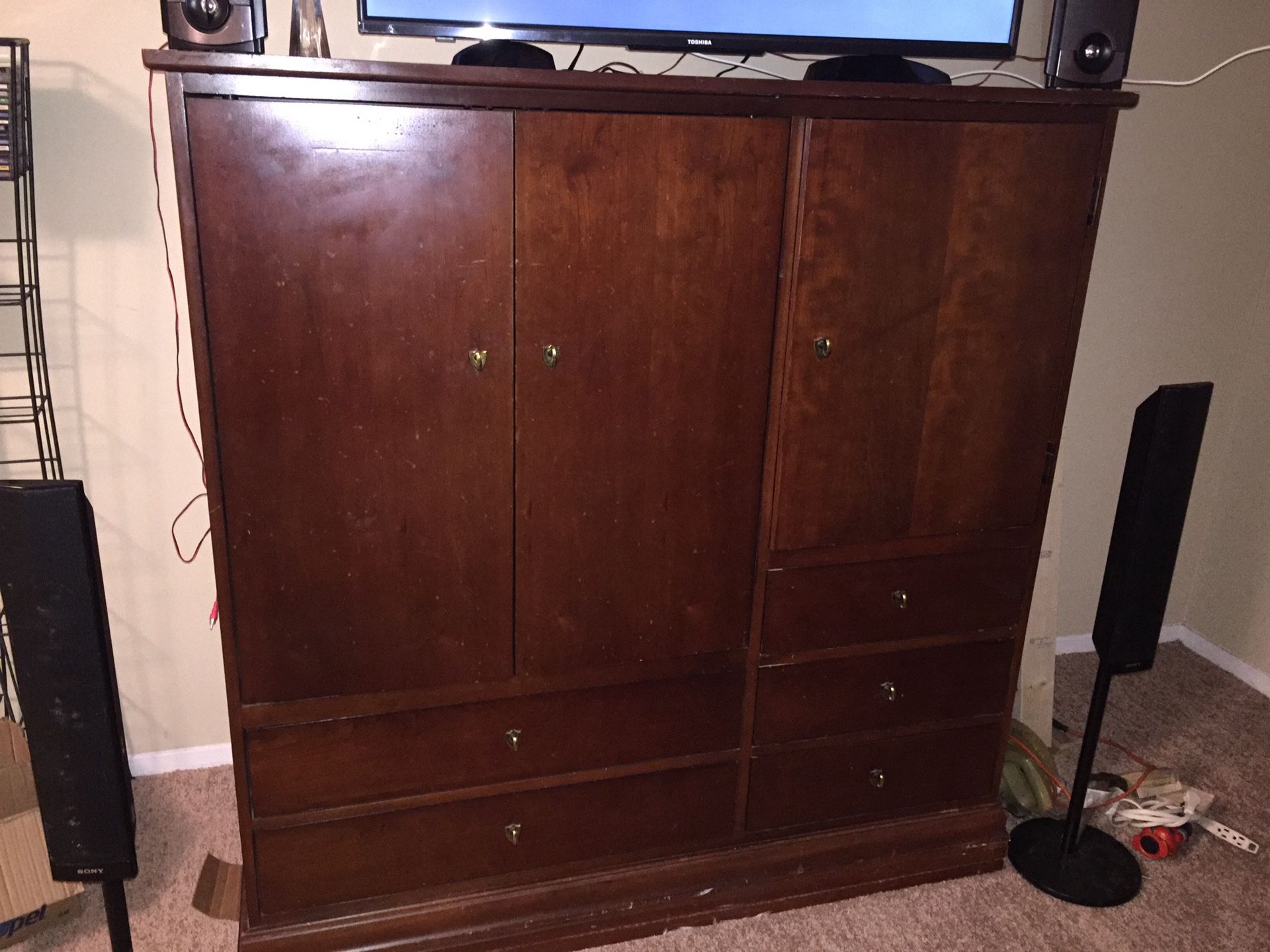 Solid Wood Entertainment Center, Thomasville fine furniture is the manufacturer