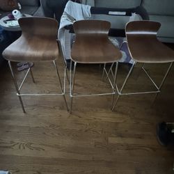 Set Of 3 Wooden Bar Stools 