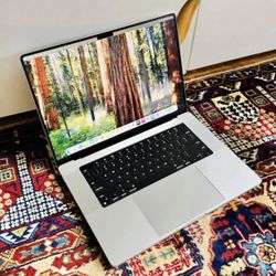 Apple MacBook pro 16 inch 2024 M4 Pro Chip 24GB Ram 512GB