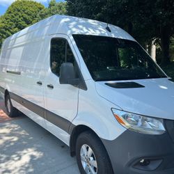 2021 Mercedes-Benz Sprinter 2500