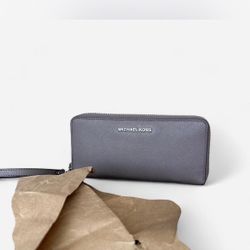 Michael Kors Large Pebbled Leather Continental Wallet