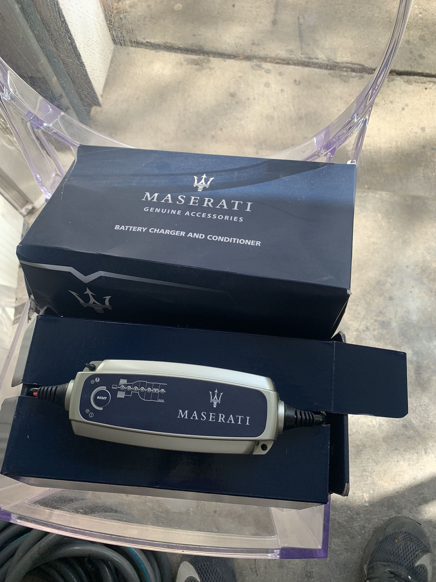 Masarati Battery Charger