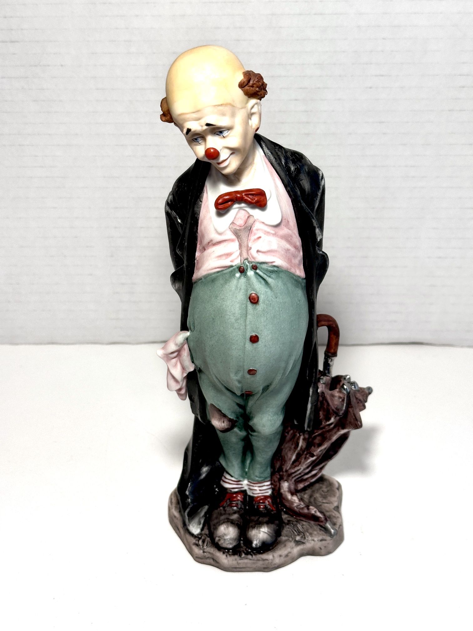Vintage 1982 Arnart Imports Inc. / Pucci Hobo Clown with Umbrella & Victorian Bowler Hat Porcelain Figurine