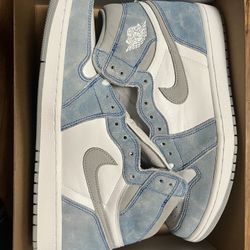 AIR JORDAN 1 Retro OG High Hyper Royal 555088-402 Size 11