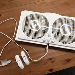 The Hampton Bay / Home Depot Reversible Twin Window Fan