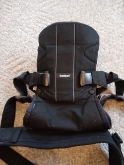 Baby Bjorn baby carrier. Like new