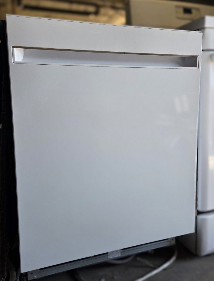 💧 GE Dishwasher – 24” Top Control – White – Stainless Interior – Excellent Condition 💧