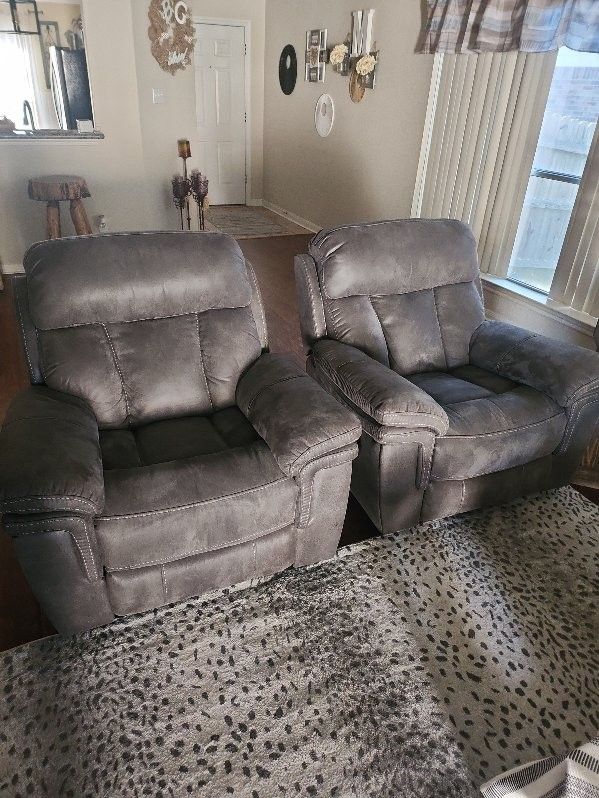 Recliners and reclining couch