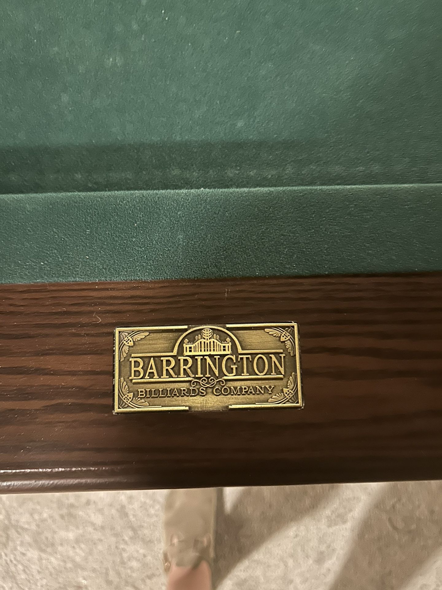 Barrington Pool Table Set