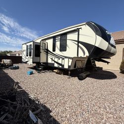 2016 Forest River Sierra 