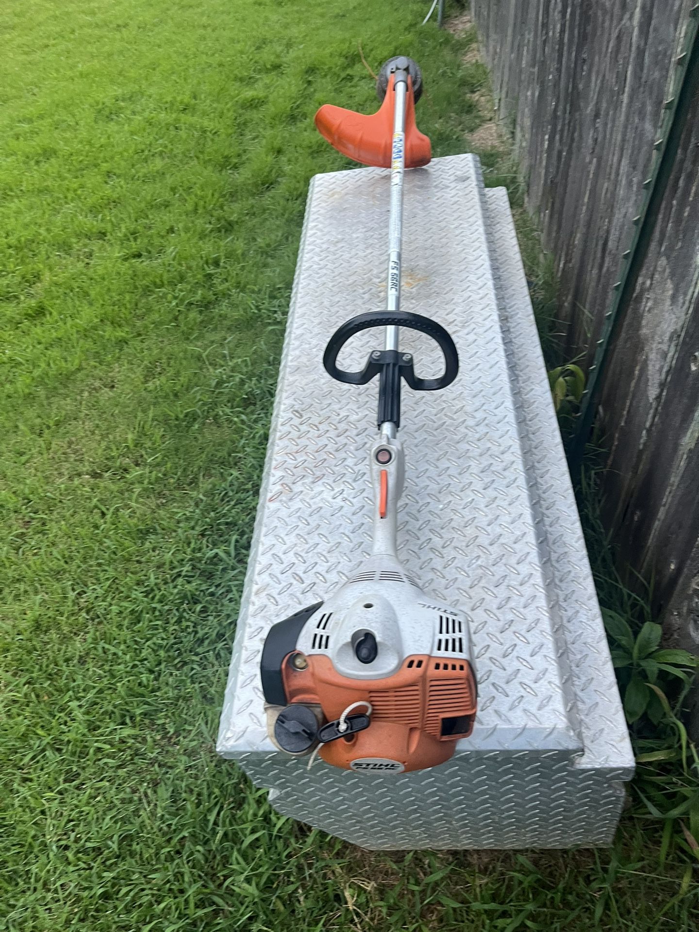 Stihl FS56RC Weedeater-Trimmer