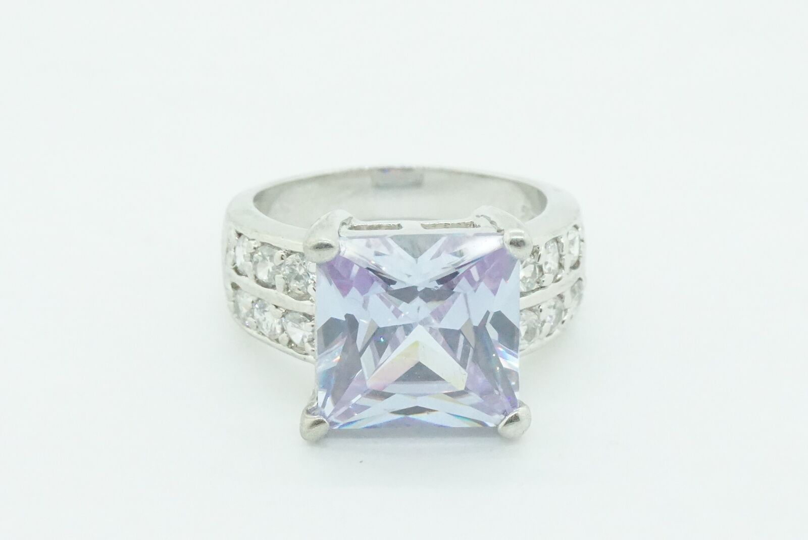 Women's 925 sterling silver purple & white CZ Cocktail ring #21587