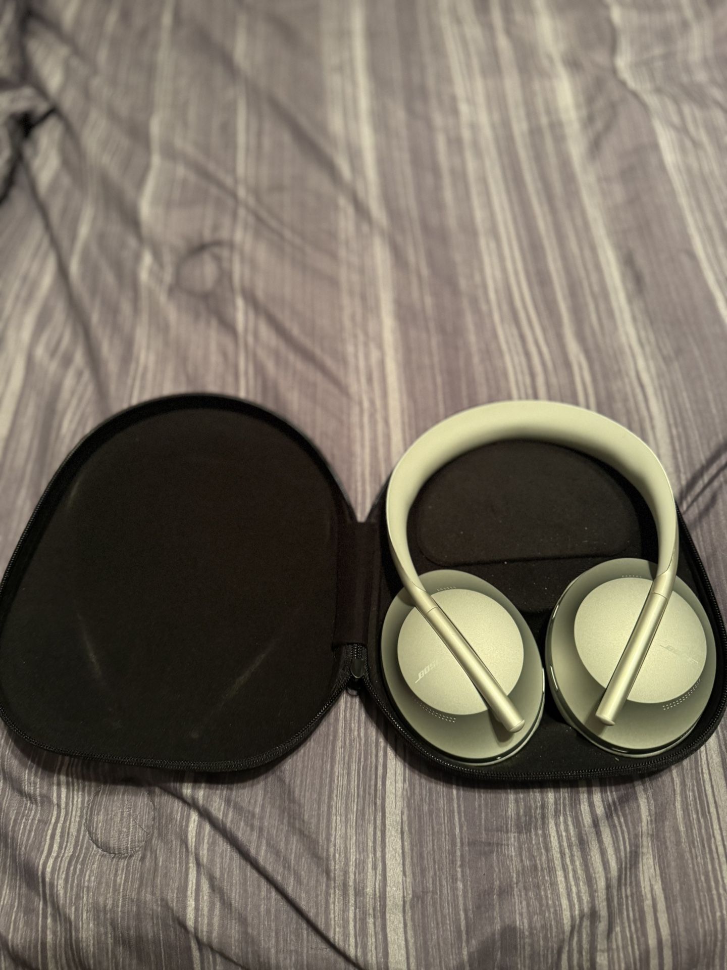 Bose NC 700
