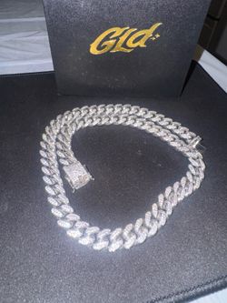 White Gold Cuban Chain Choker