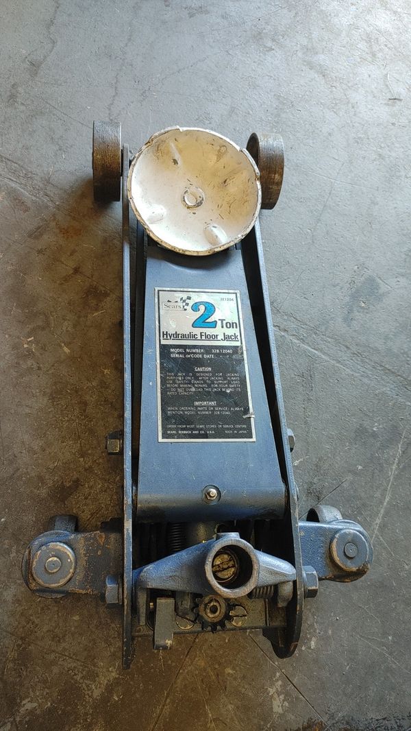 2 ton Sears hydraulic floor jack for Sale in Glendale, AZ OfferUp
