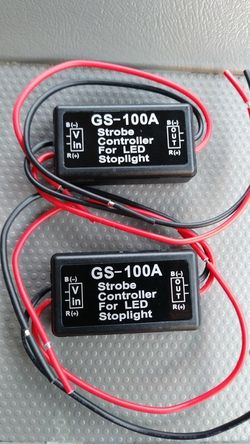 2pcs GS-100A Car Flash Strobe Controller Box Module for LED Brake Tail Stop Light Car styling