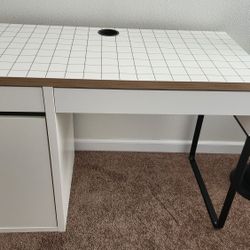 Ikea Micke Desk NEW