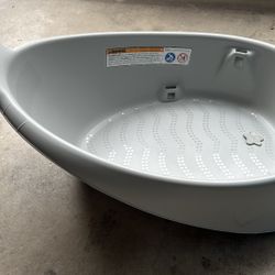 Baby bath tub