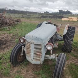 Old Tractor 