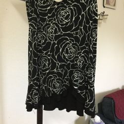 White House Black Market Pretty Skirt Size M