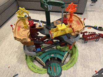 Thomas The Train Huge Set With Motorized Trains