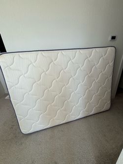 Full size mattress