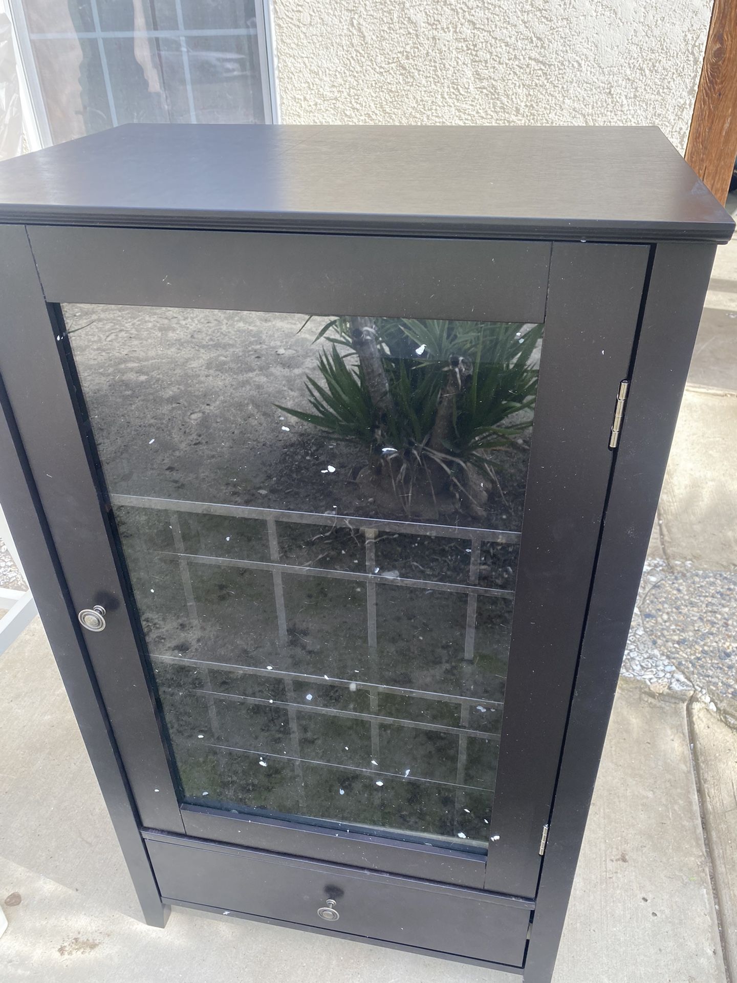 Classical Artistic Durable Sturdy Wooden Home Large Capacity 25 Bottles Wine Racks with Drawer Elegant Glass Door Racks HW55017 Business equipment