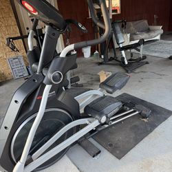BOWFLEX ELIPTICAL TREADMILL