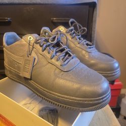  Nike CMFT Pigalle 10.5. (Leather)