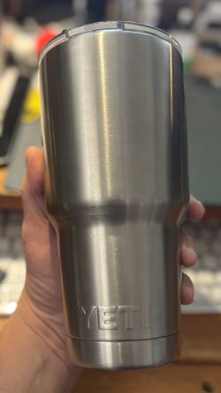 Yeti 30oz Tumbler Stainless Steel