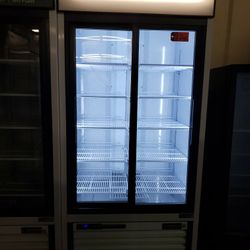 Used Everest EMGR33 Reach In Refrigerator Sliding Glass Doors