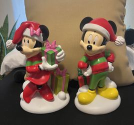 Mickey And Minnie Christmas Statue 
