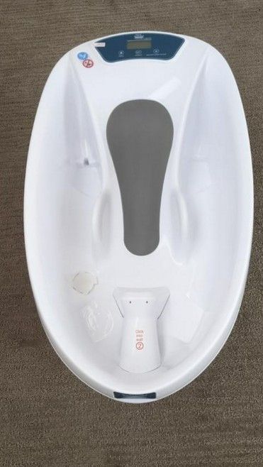 Scale Bathtub