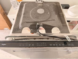Whirpool Dishwasher used works perfectly
