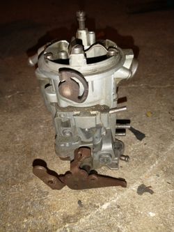 Carburator For A Chevy 250 Engine