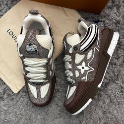 LV skate sneakers size 10us 44eur 