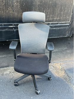 Autonomous Ergonomic Office Chair