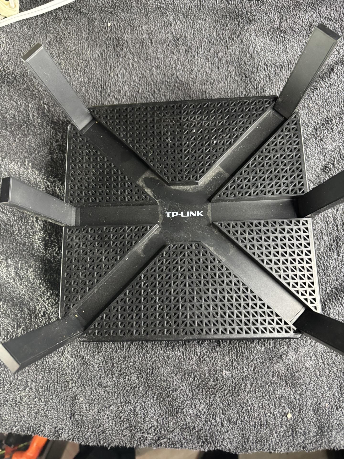 TP-Link Archer C3200 Wireless Tri-Band Gigabit Router.