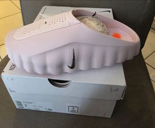 Brand new DS nike mind 001