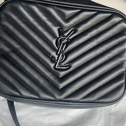 Medium cross body bag