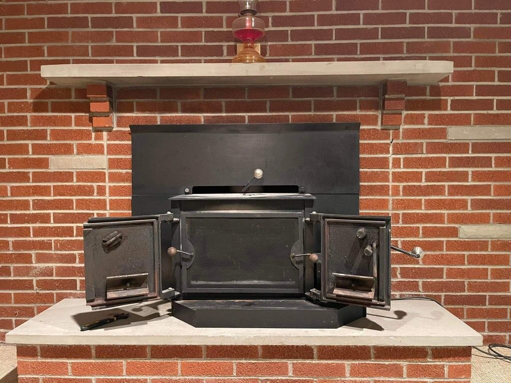 Timberline Wood Stove with Blower for Sale in Library, PA - OfferUp