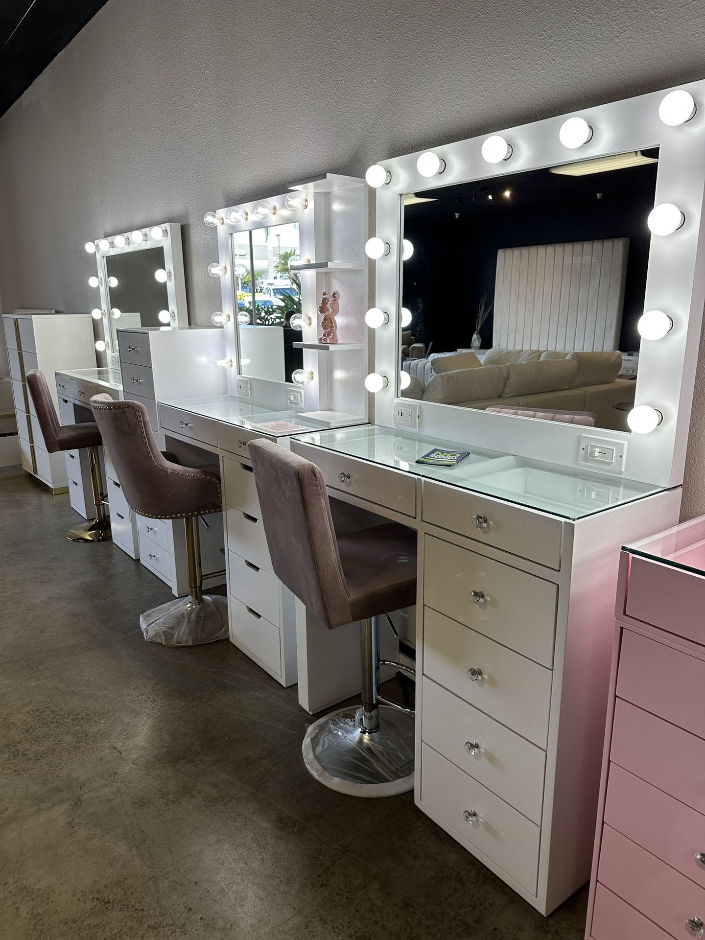 Vanity Room Furniture — table dressers, shelves, mirrors & organizers
