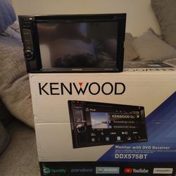 Kenwood Monitor With DVD Receiver